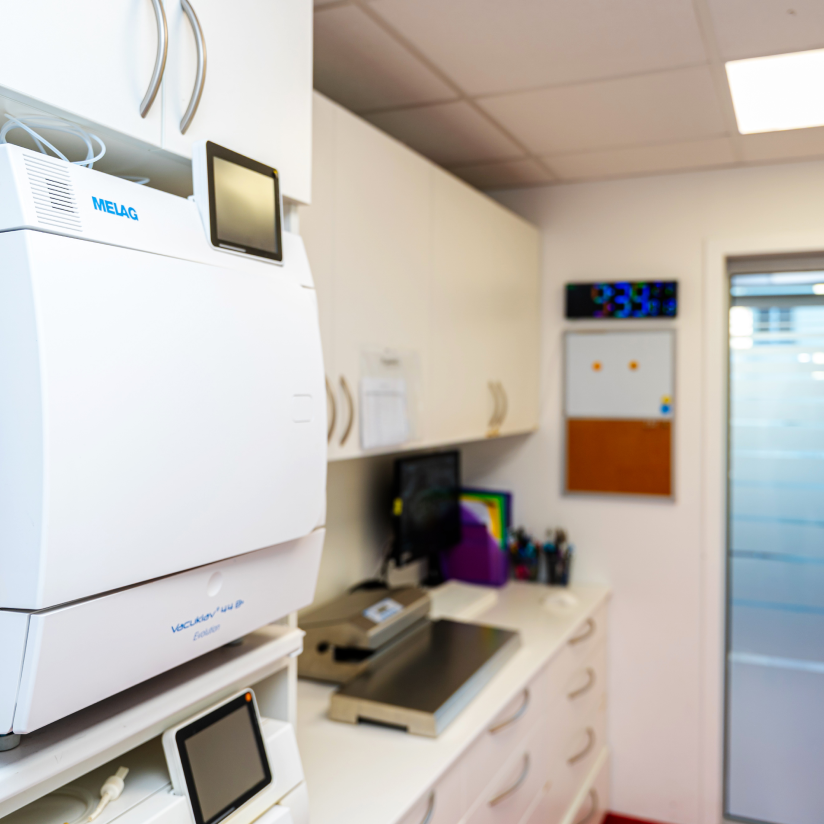 Bloc de stérilisation du cabinet et autoclave